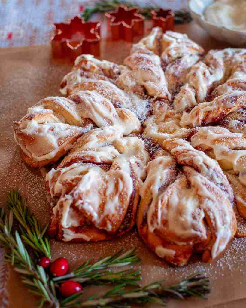 Pull-apart snowflake filled with raspberry filling and frangipane.